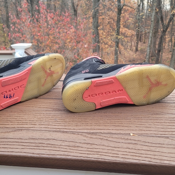 Women’s Jordan 5 black size 7Y - Picture 10 of 10